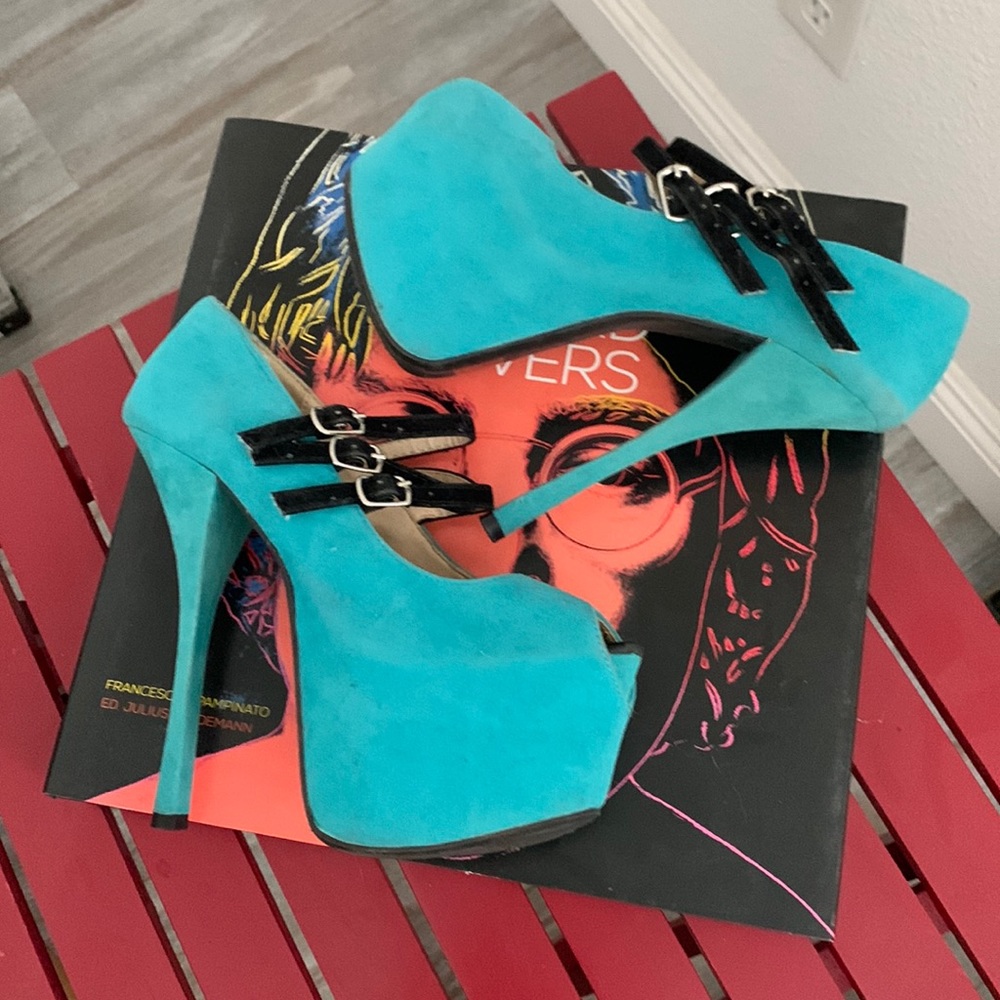 Vintage Toi et Moi suede platform heels 5.5 preowned